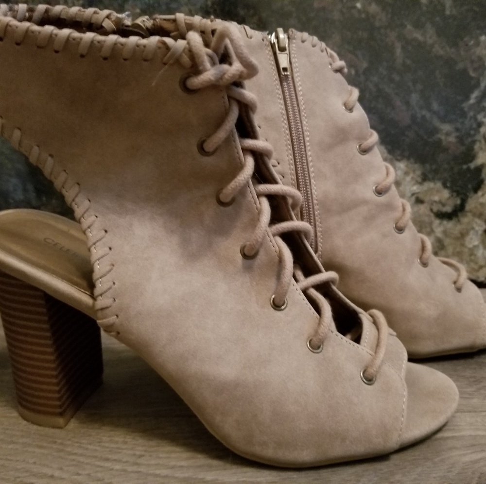 Celebrity pink heels